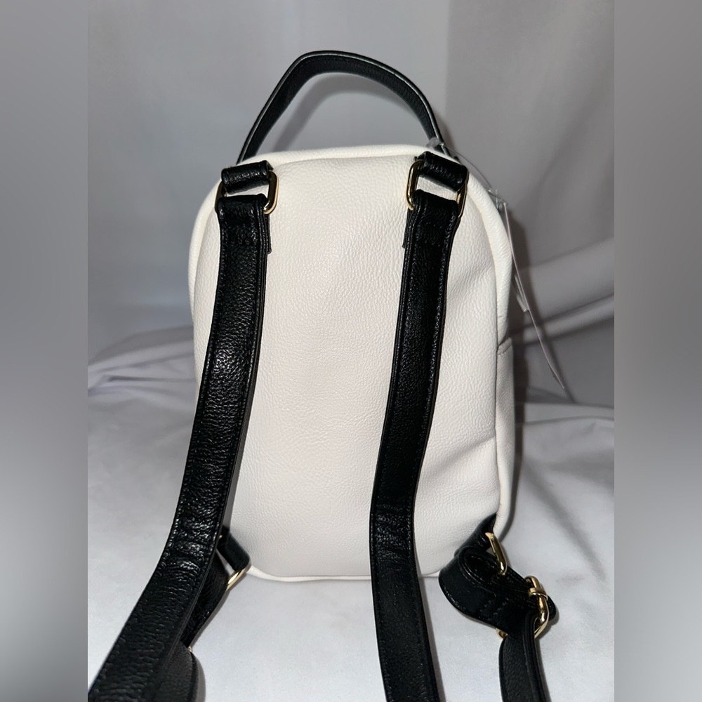 New- Betsey Johnson Mini Dog Puppy Backpack - Picture 3 of 3